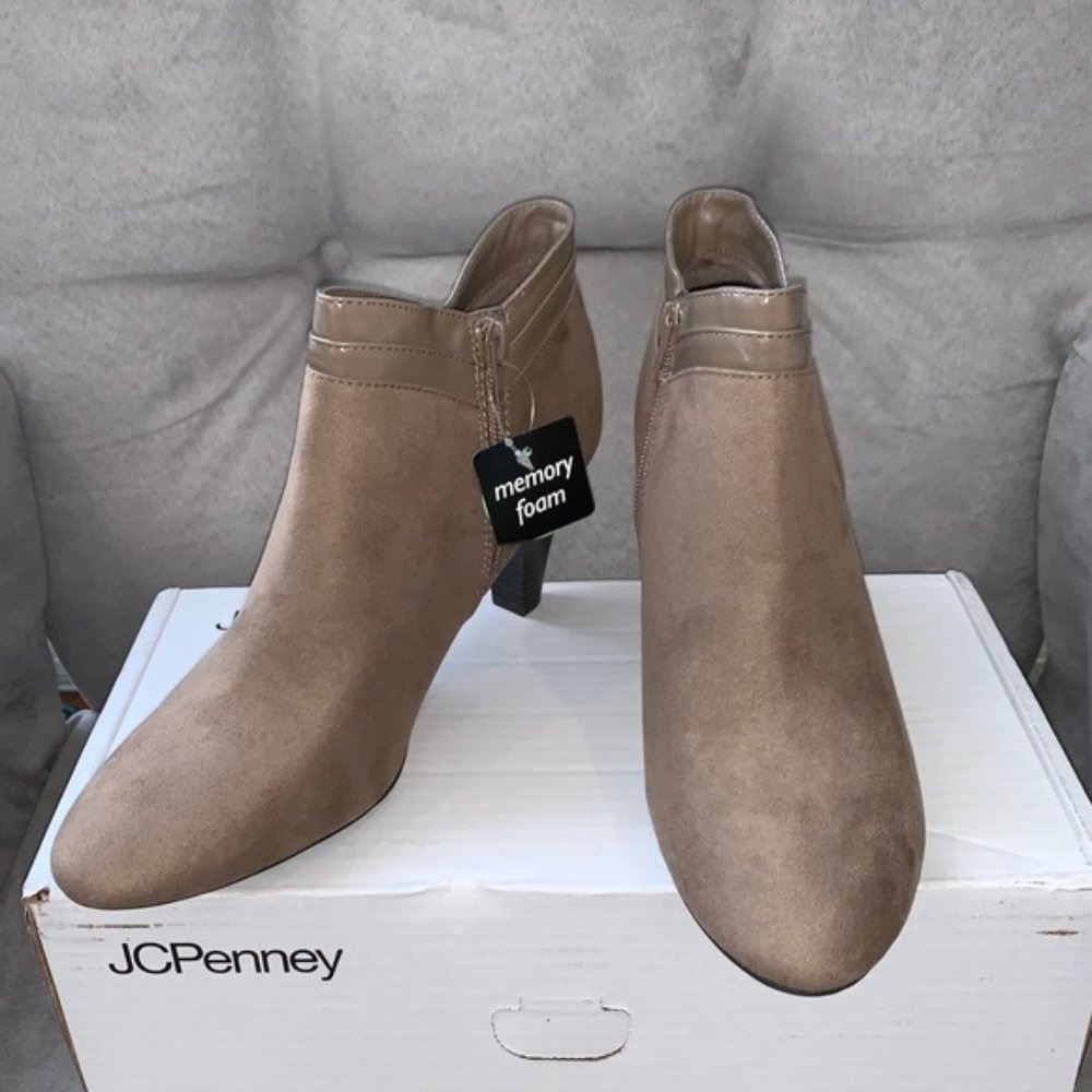 East 5th Stiletto Heel Booties Memory Foam Size 9.5